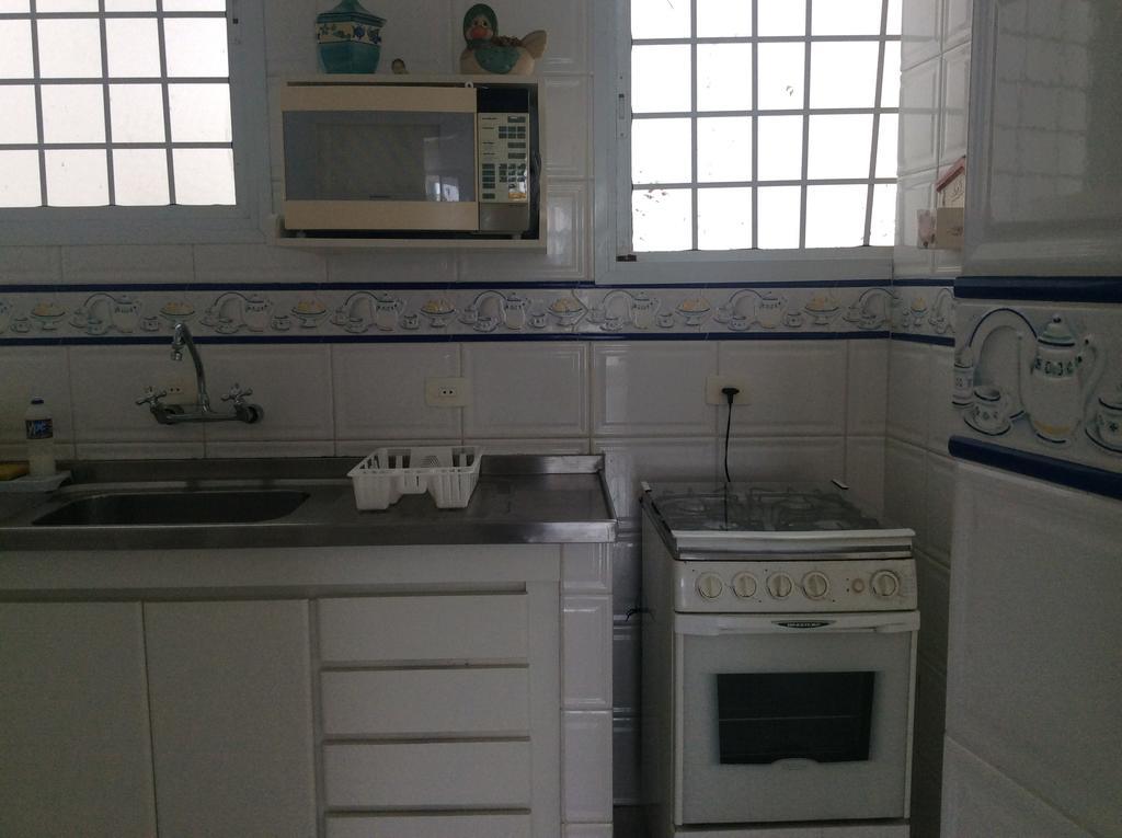 Apartamento Pitangueiras Frente Total Mar Pe Na Areia Guarujá Exterior foto